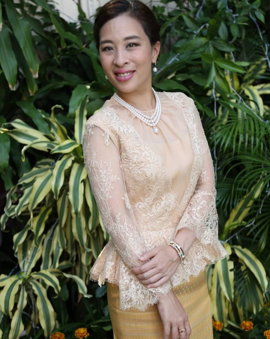 科比漫画图片手绘简笔画(诗妮娜变泰王心尖宠!