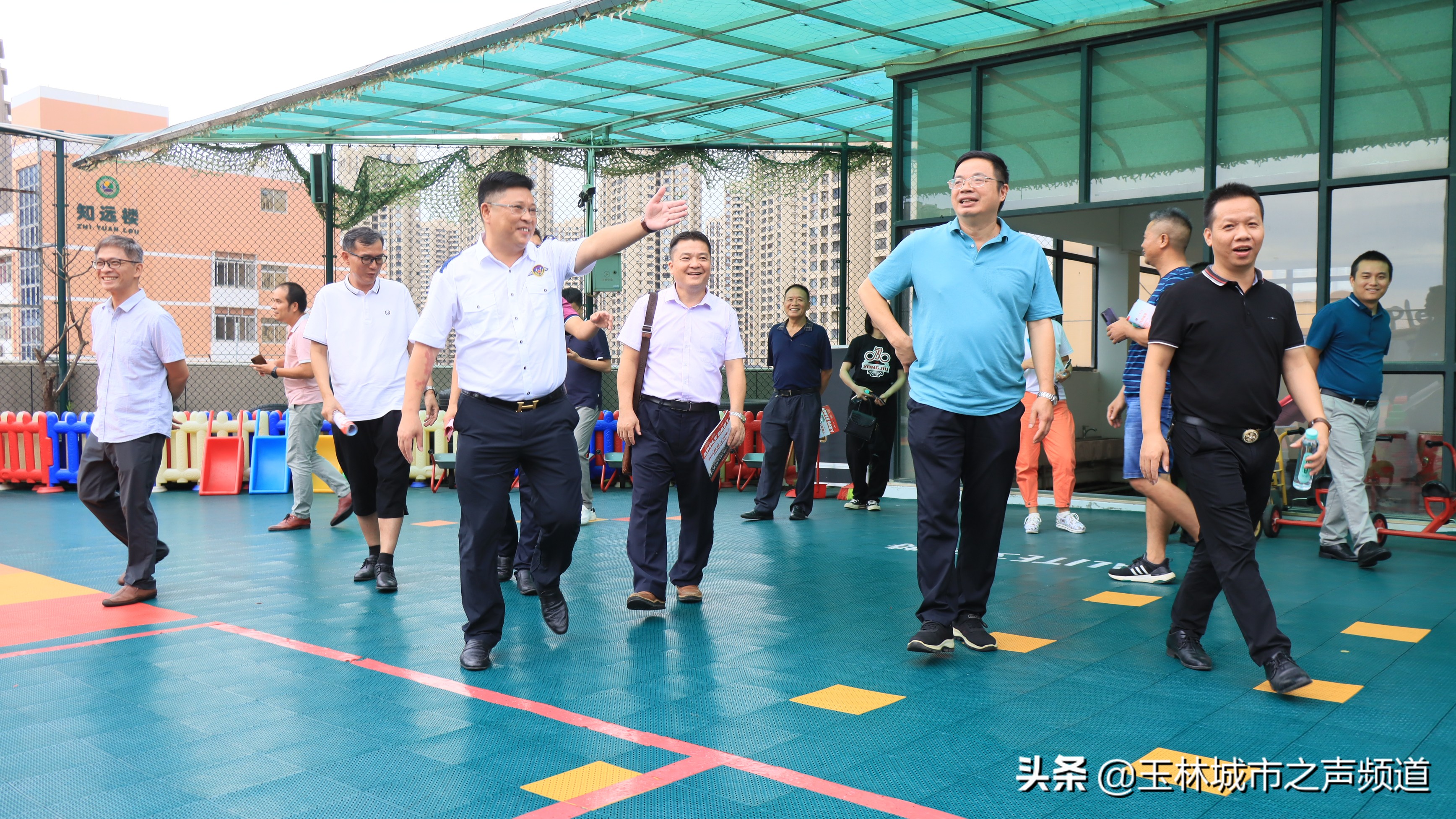 河池学院副校长覃拥灵一行走访校友企业玉林市红苹果教育集团