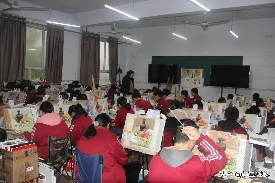 河南辉县丨新年添华彩 丹青绘辉煌——我市二中2021届美术、书法考生在省专业统考中成绩喜人