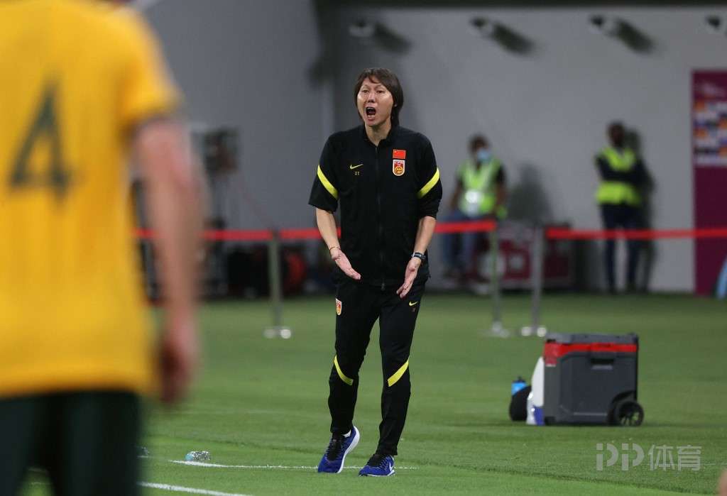 为什么中国队比中超弱（深度-国足彻头彻尾完败并不意外 比战术落后更可怕的原因解析）