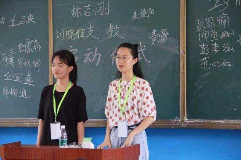 大学里哪些“班干部”比较吃香？班长不是最佳选择，聪明人这样选