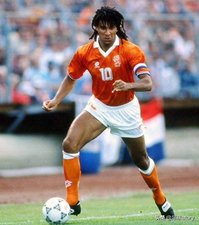 1974年荷兰队阵容（走近荷兰足球，认识荷兰历史最佳阵容，感受荷兰足球独特的魅力）
