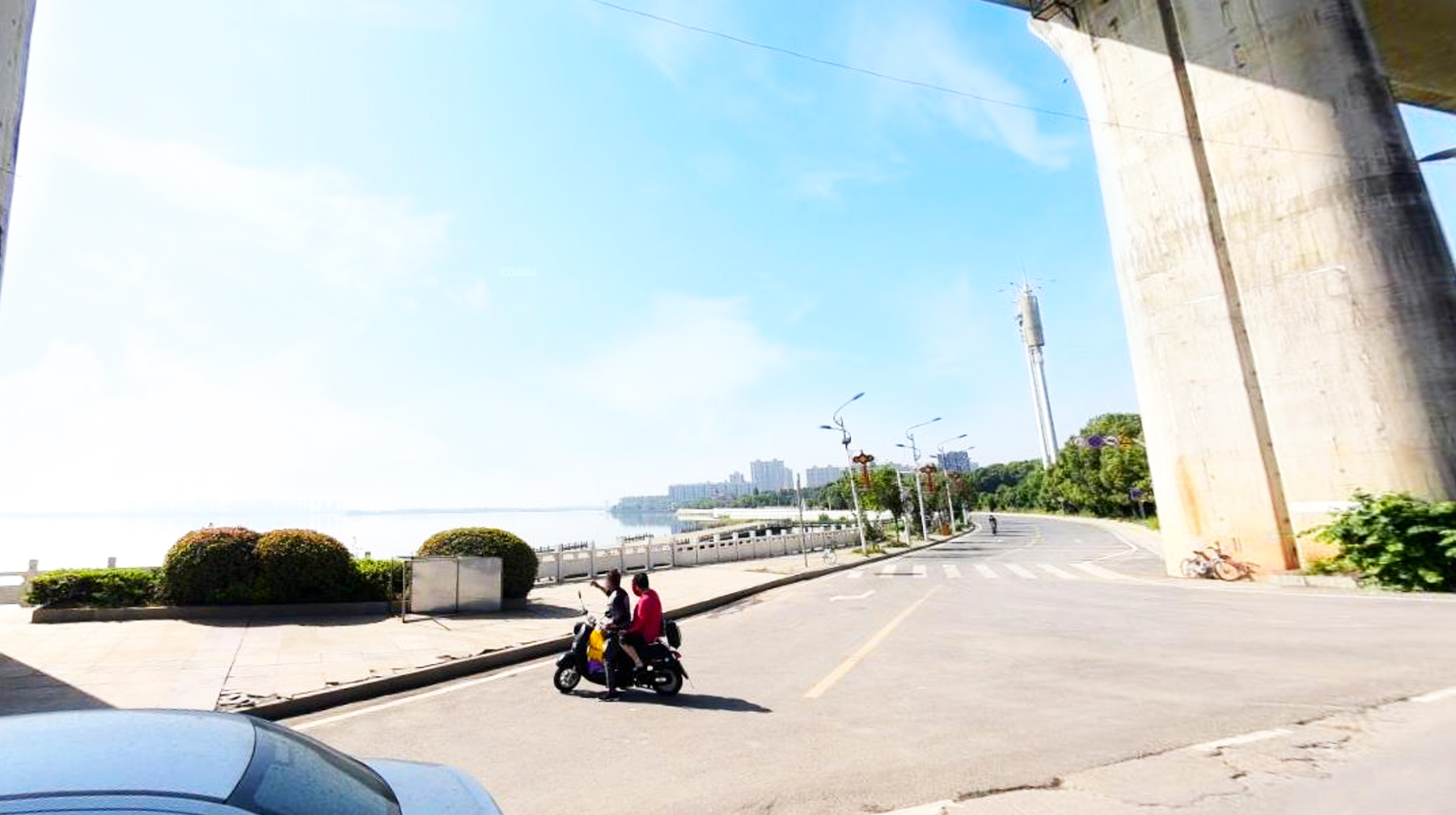 打卡武汉郊区海滨风格马路：环绕第一大湖泊，景色秀美的街拍圣地