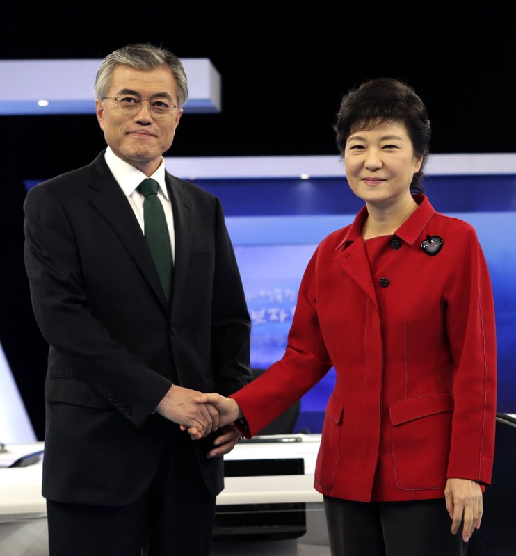 文在寅麻烦了！100多所大学现讽刺大字报 他也难逃韩国总统魔咒？