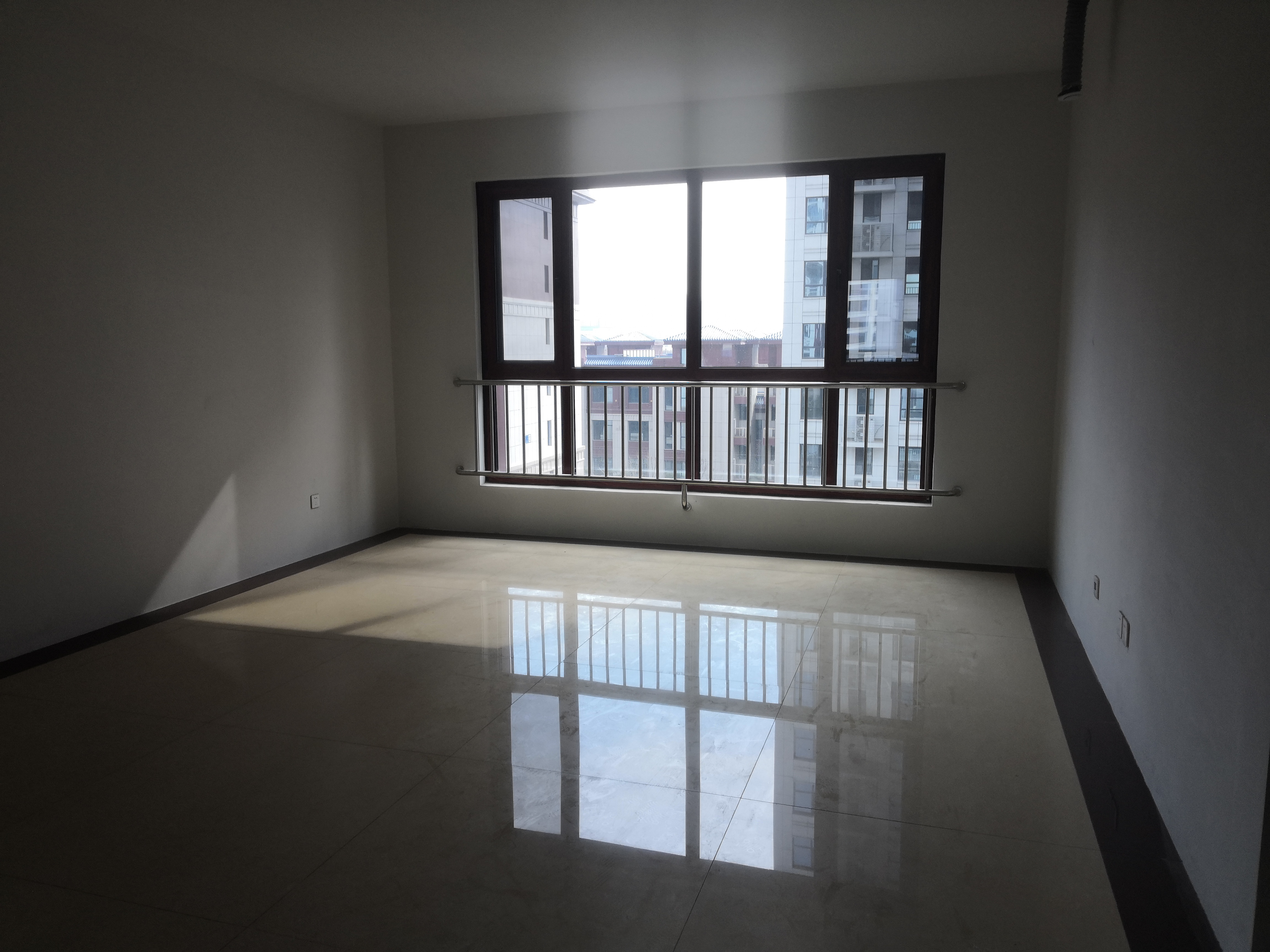 160㎡住一家三口，入户无玄关、开放式厨房，把家装成新中式雅韵