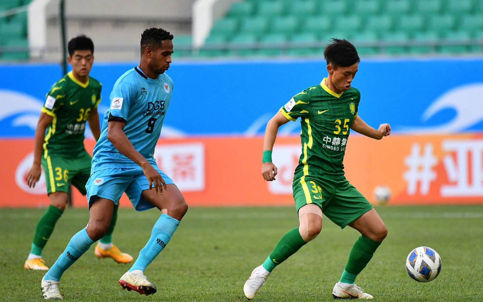 亚冠恒大为什么上青年队（深层剖析恒大国安青年队在亚冠糟糕表现的根源，人才流动才有希望）