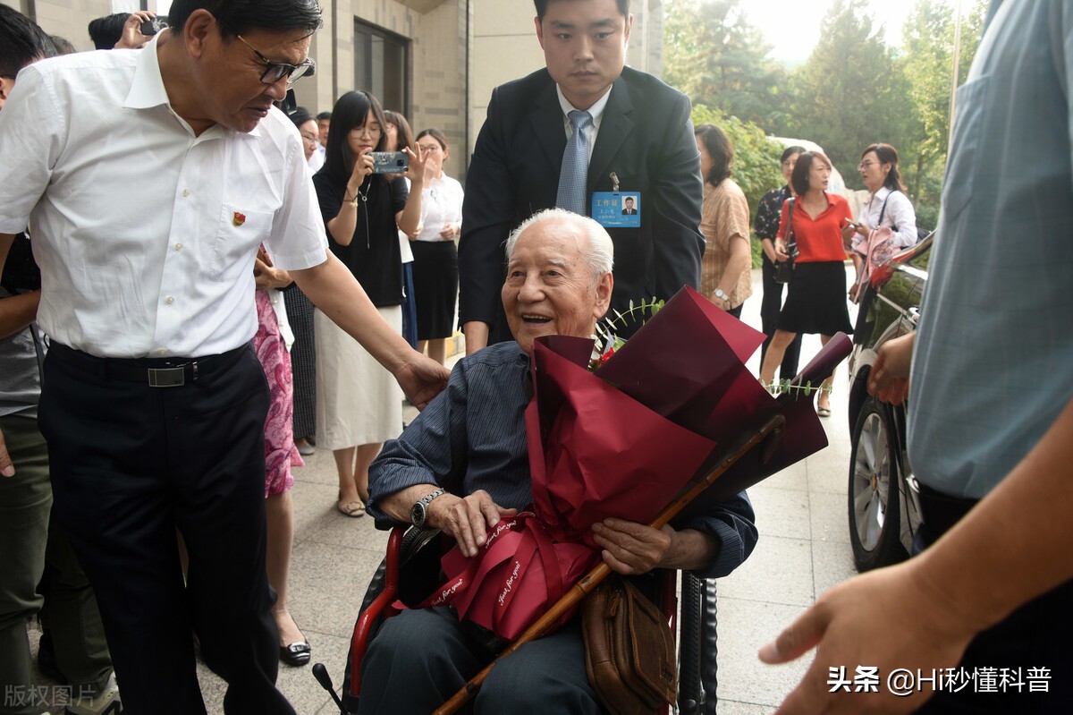 核潜艇功臣是谁？击碎核潜艇技术封锁，隐姓埋名30年造核潜艇