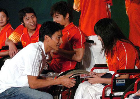 娱乐圈整治，刘德华也被“曝光”了！默默为残奥会付出多年