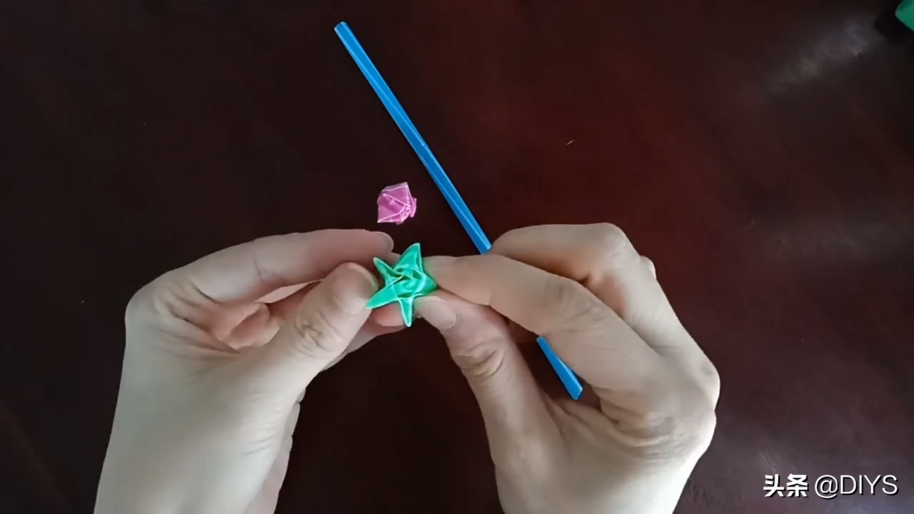 教你如何用星星管叠小星星