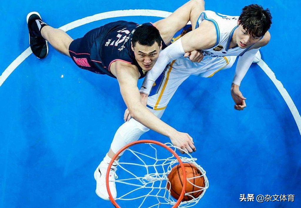 李楠世界杯黑马(成为李楠世界杯的黑马球员！并没有与NBA渐行渐远，场下谦虚随和)