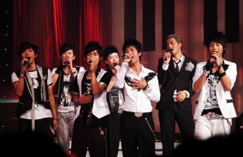 张杰签电影学院当老师，上海大学官宣！被调侃“谢娜教的演技吗”