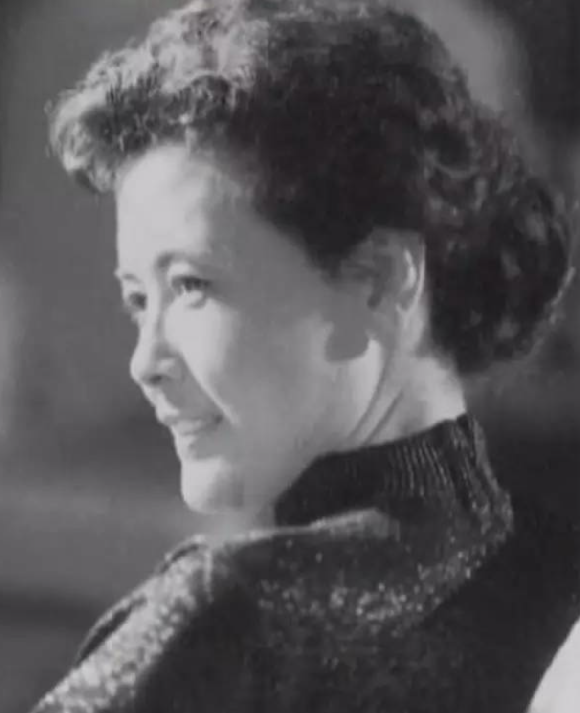 她是70年代最红女星,父母早逝,婚姻不幸,53岁因病去世