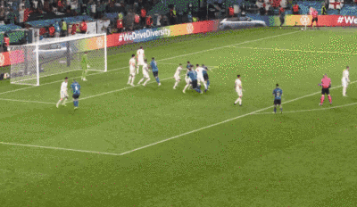 足球比赛一般多长时间结束（伟大的1-1，欧洲杯最终一战！大热门遭加时困局，6万球迷激情见证）