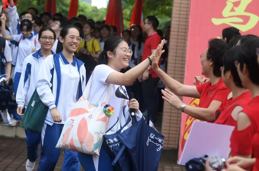 高考时间，像考研一样，改到周末，是不是会更好？