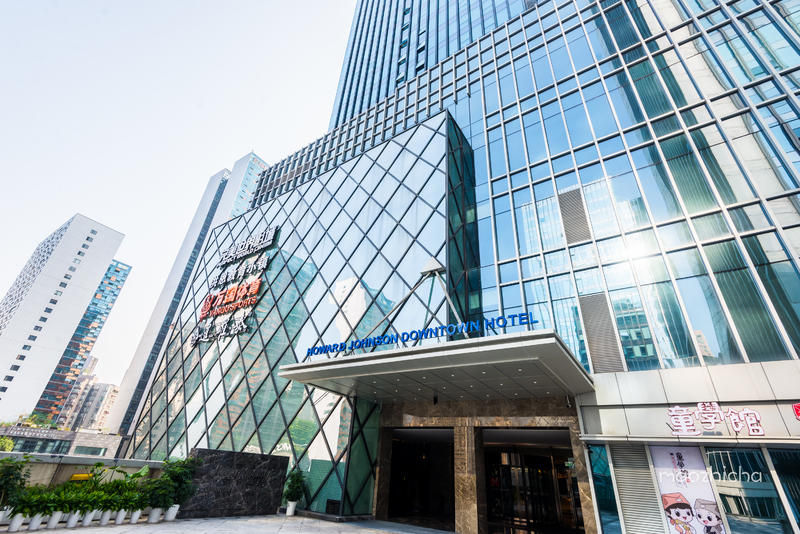 山城重庆，轻轨出行，玩转8D网红城市