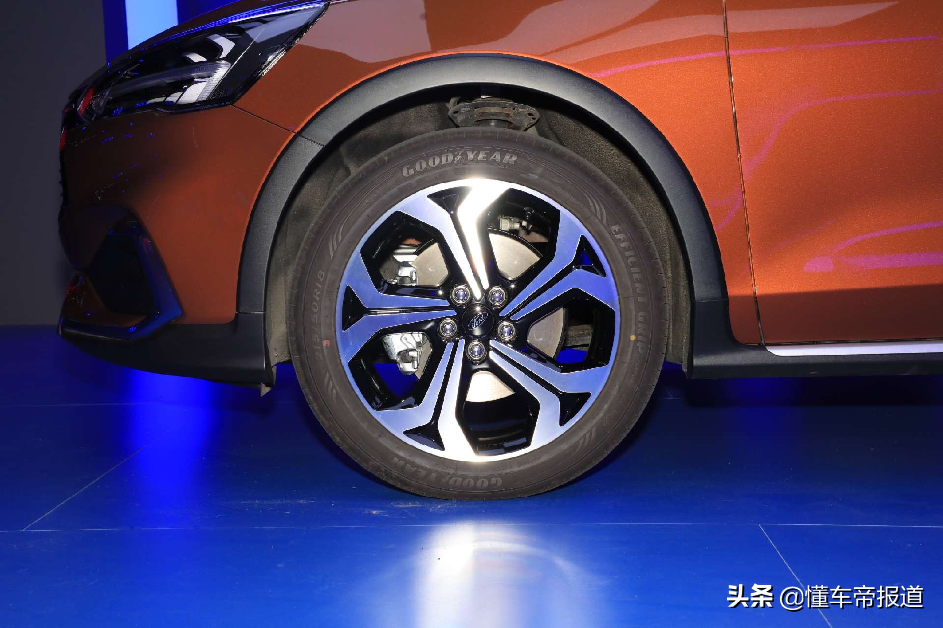 新车 | 15万元谁更吸引瓦罐迷？福克斯猎装版对比明锐旅行版