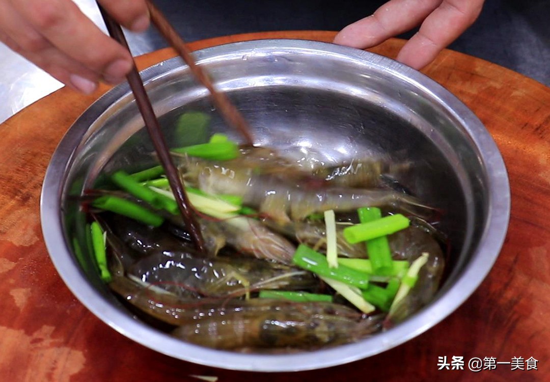 鹽水蝦的做法,鹽水蝦的做法煮幾分鐘