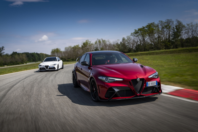 158万的giulia究极体 实拍giulia gtam