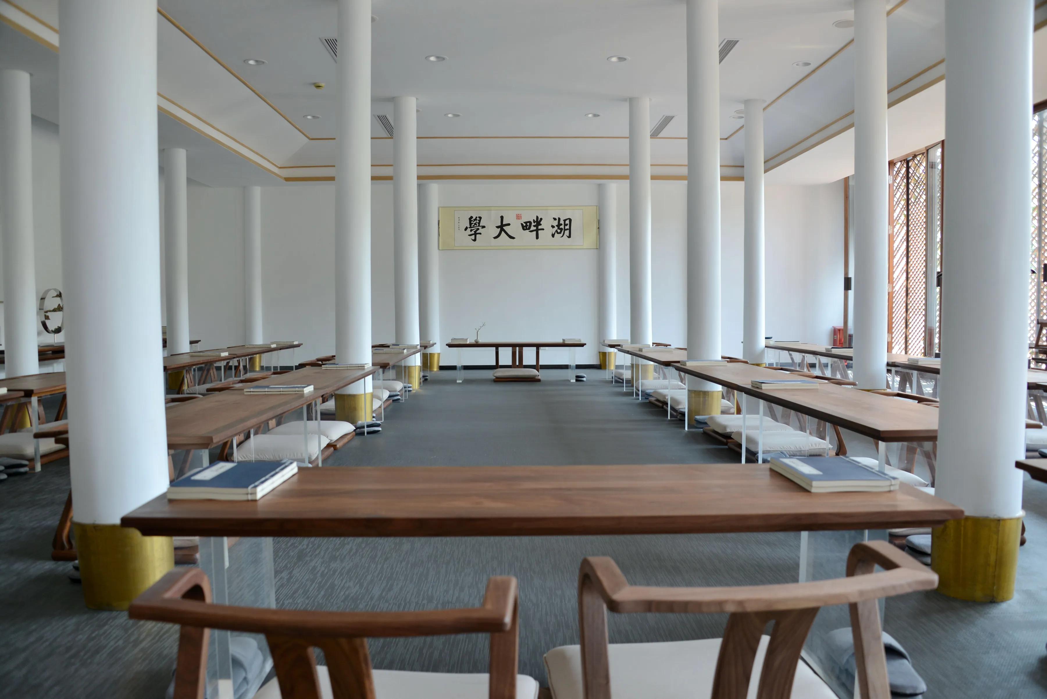 建议国家果断叫停湖畔大学，抑制民间资本无序扩张