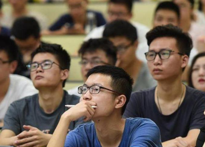 毕业后才知道，公办专科和民办三本截然不同，学生早知晓有好处