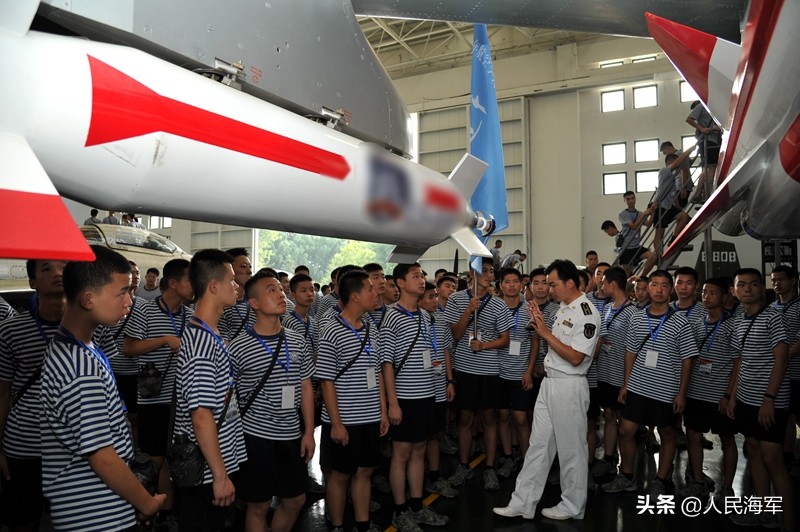 全国14所青少年航校，看海军如何对雏鹰进行超前定向培养