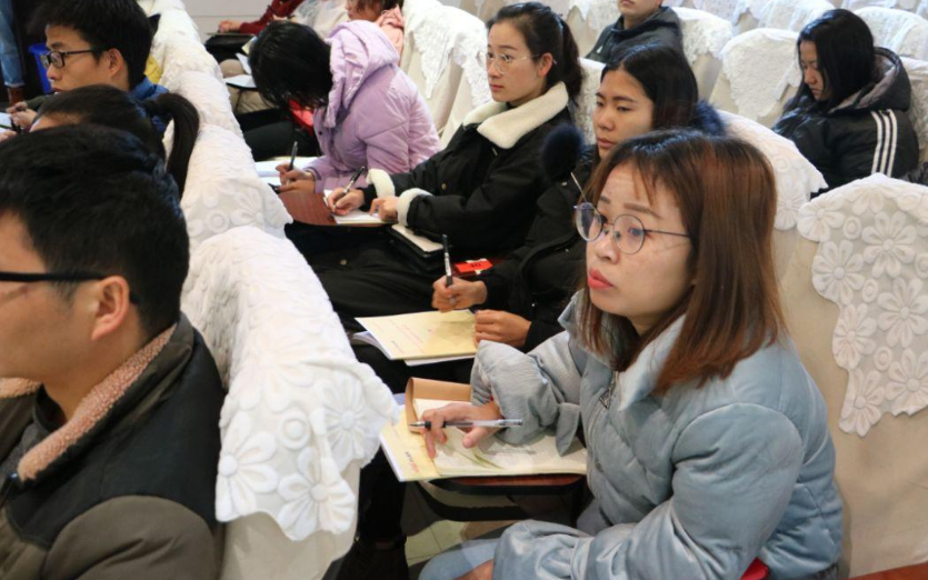 花几万报名“公务员”培训班，究竟值不值得，过来人告诉你真相