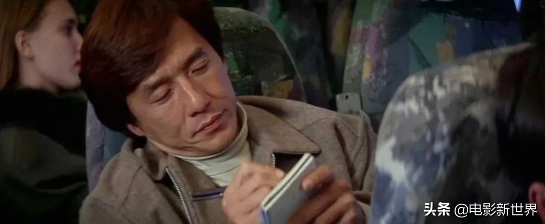 成龙票房收入最高的“简单任务”是国际版84分钟，比香港版少23分钟。