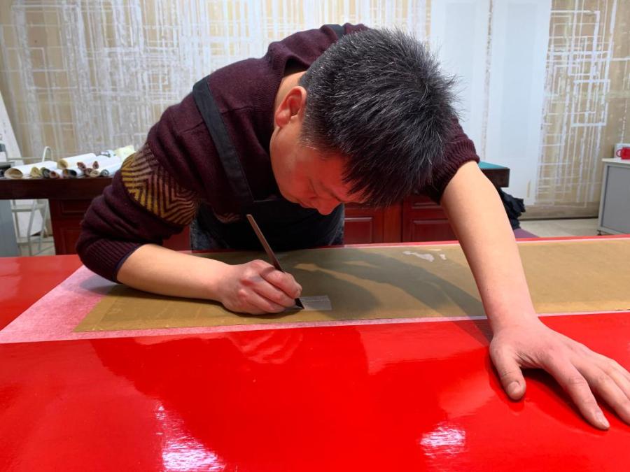 新闻周刊丨文物会得“癌症”还传染？！我在青博修文物：会望闻问切，还要懂护肤美颜