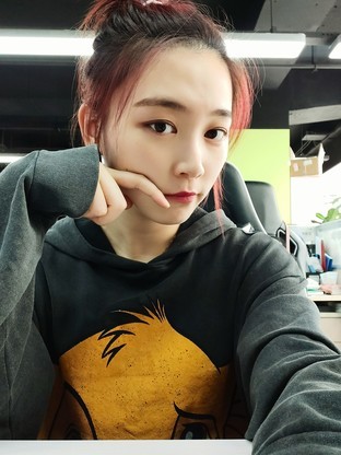 乒乓球拍最好几星（谁说三星A90只是5G手机 人家拍美女也是毫无压力）