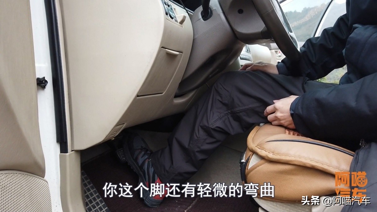 后视镜如何调最好？手把手教你，这个角度汽车盲区最小视野最好