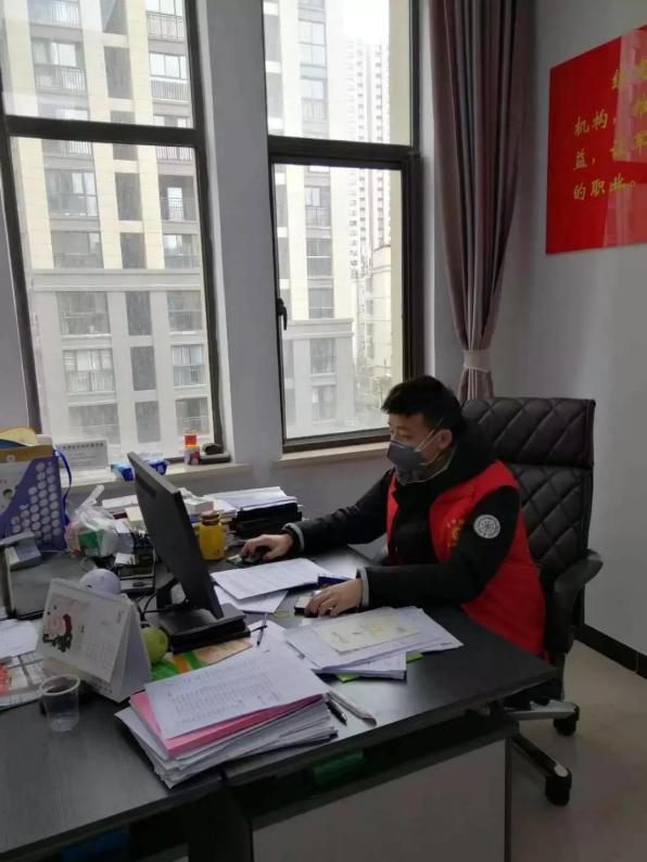 这群武汉归乡大学生：主动隔离，主动请战，还捐出全部奖学金