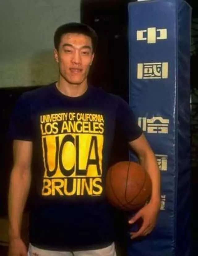 马健为什么能去nba(被封杀，多次怒斥男篮！51岁的他，都比现役的国手强？)