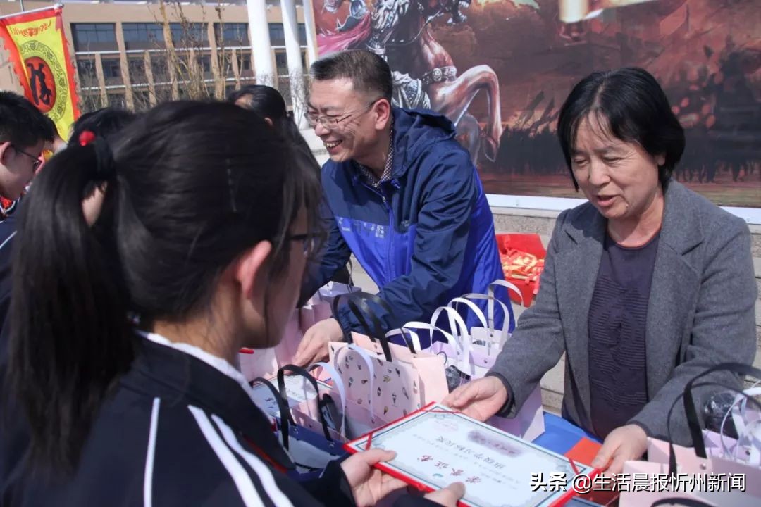 全国16个省市近万人前来“取经”，忻州一中缘何如此超具人气？