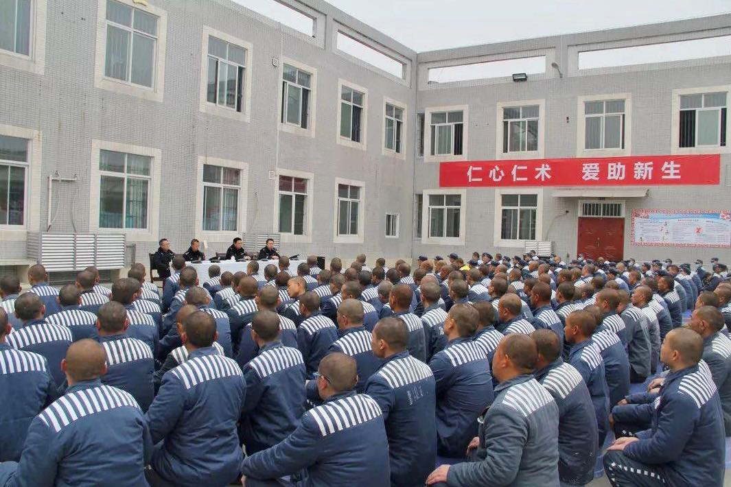 案发后未马上披露的高考跨省泄密案，刑释人员公然兜售未考试卷