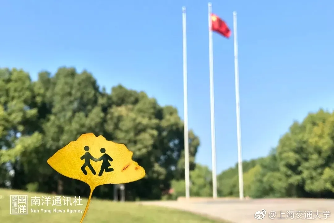 震撼!全国高校最美秋景大PK,哪所高校最最最惊艳?