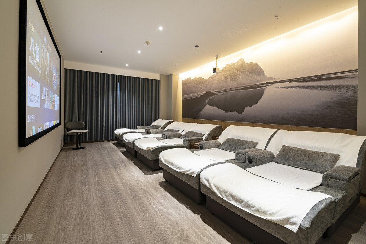 河南大妈开足疗店，推出“免费足浴”，反倒月入17万，套路给你