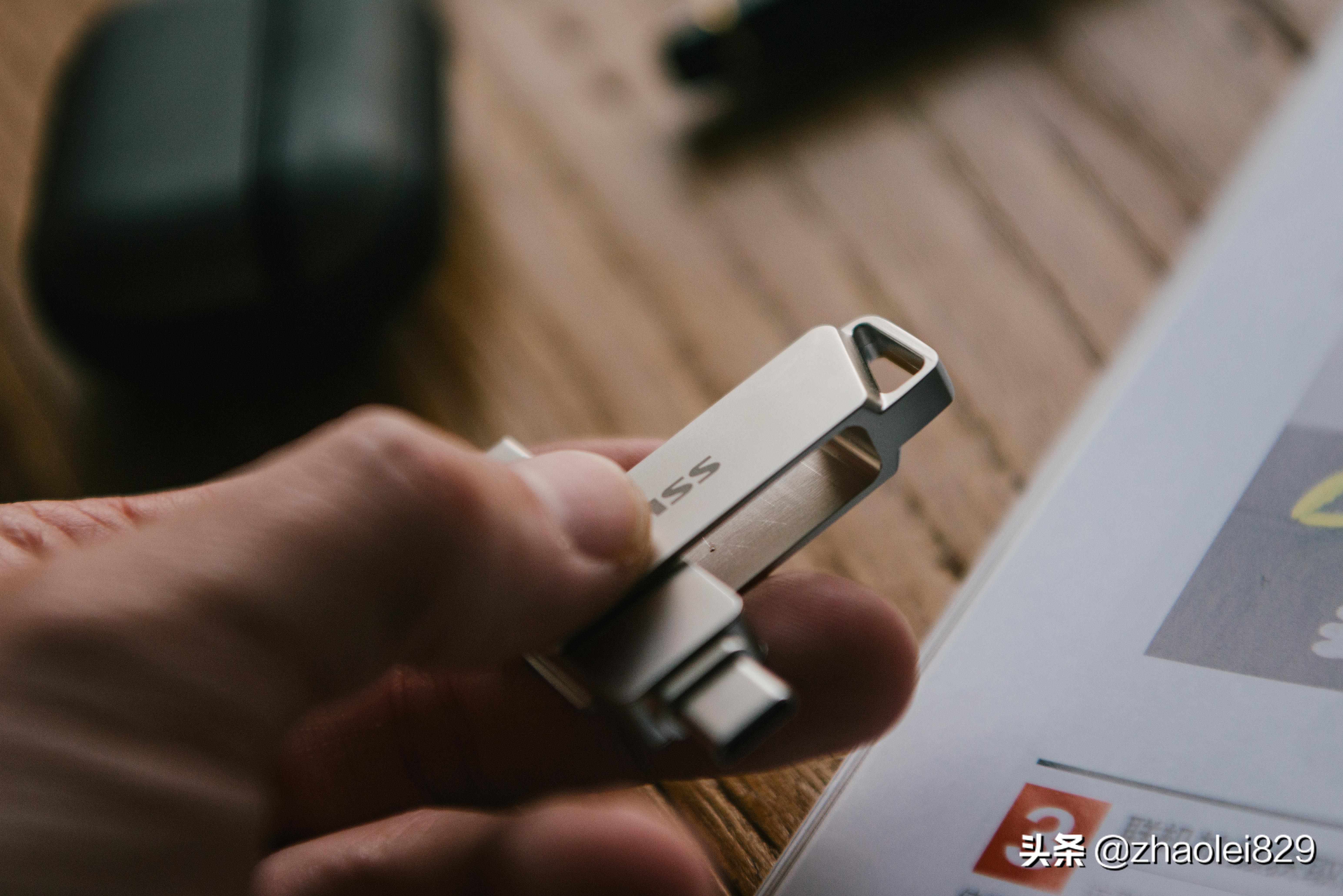 SSK飚王时光手机U盘FDU050使用体验