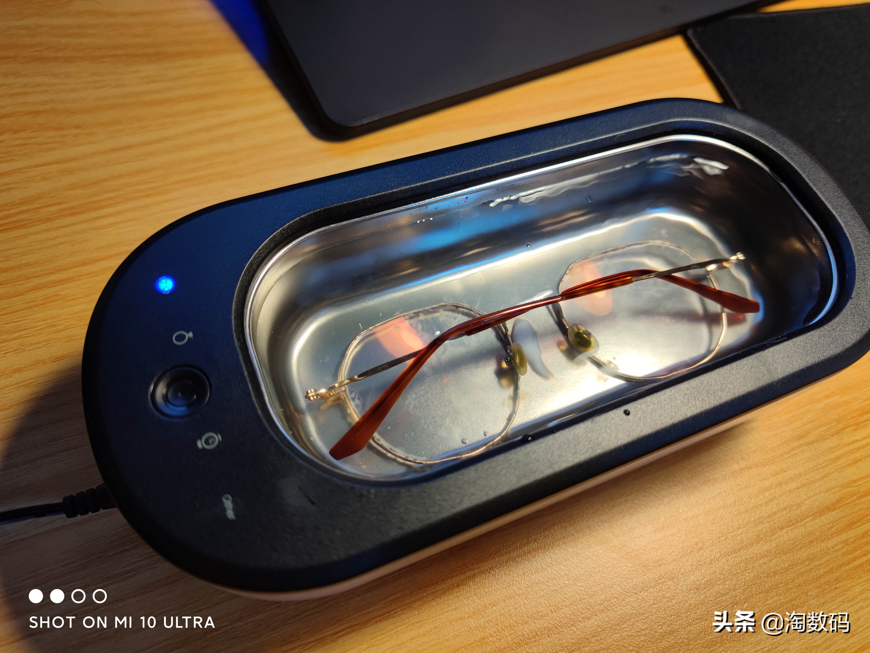 69块钱的超声波清洗机，智商税还是物有所值？眼镜手镯亲测晒个单
