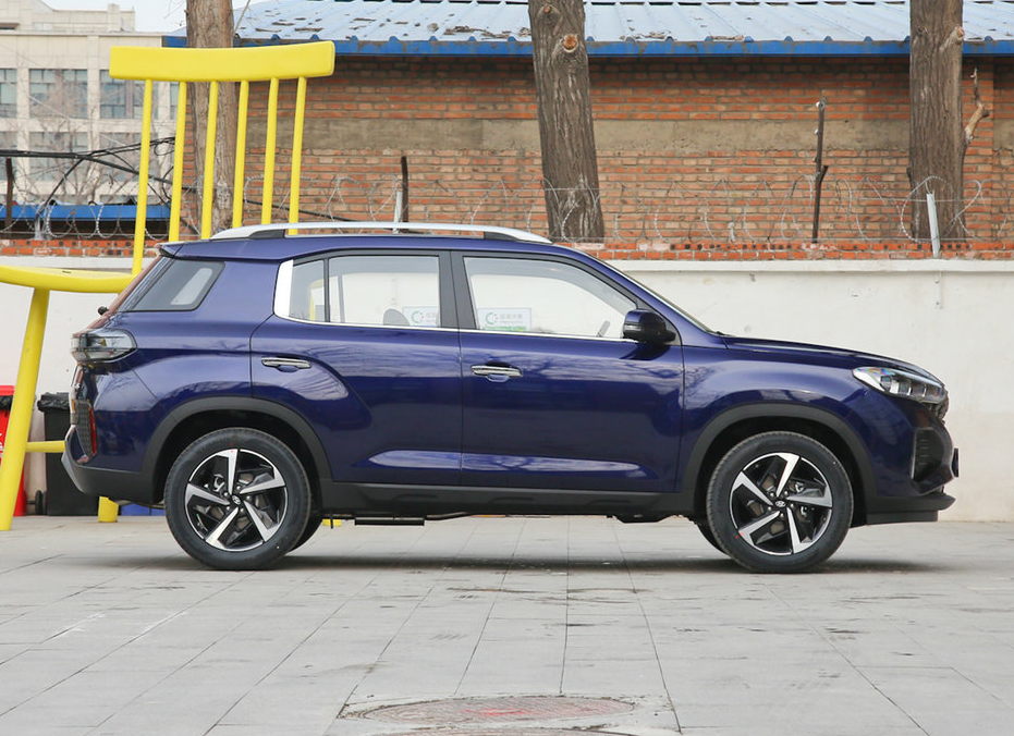 从12.98万降至11.38万起，入门就配6AT，带你看北京现代ix35