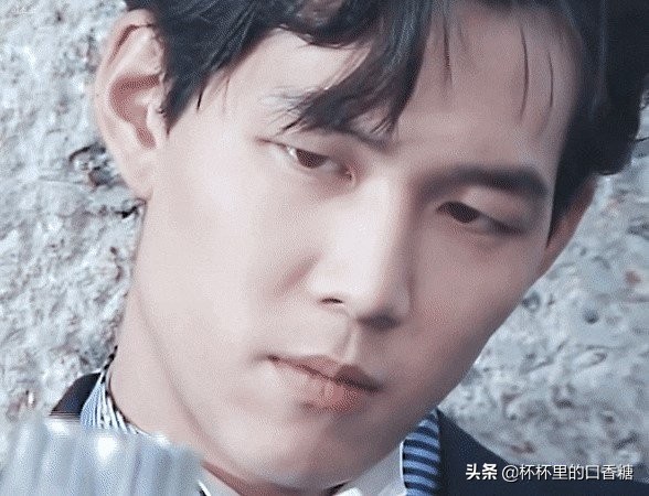 韩剧年轻帅照！李政宰郑雨盛是神级，元斌难忘，20多岁玄彬好青涩