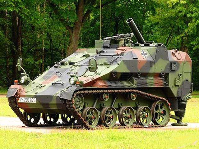 ����������С��̹�ˣ�һ��ֱ��������װ��������С������