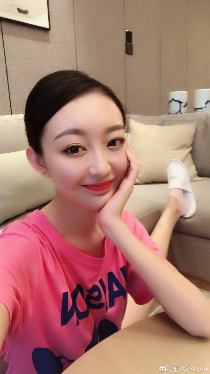 紫禁惊雷董鄂妃(霍思燕舒畅孙婉婷八版董鄂妃斗艳,与刘亦菲一样的她也