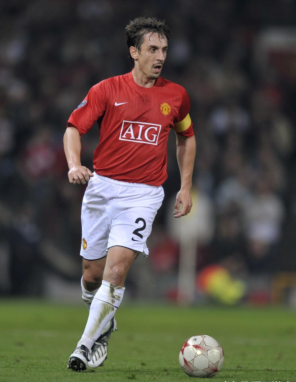 内维尔重回曼彻斯特(内维尔:曾被嘲讽足球天赋为0,却成为最伟大右后卫