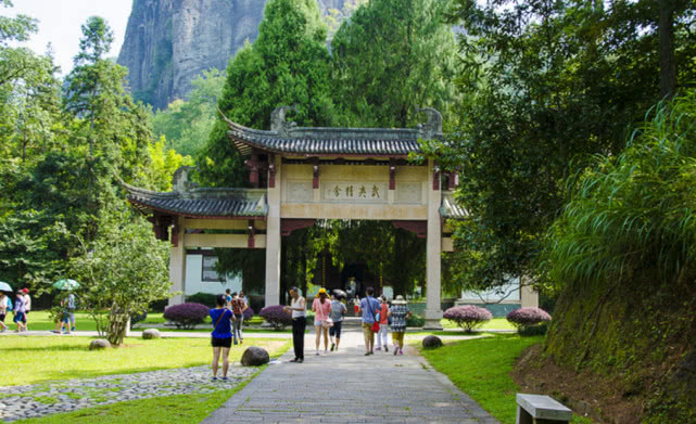 武夷山風景區之天遊峰,青山綠水秀美險峻