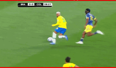1-0！巴西狂飙，世界杯第3支晋级队诞生，内马尔挑衅主裁判逃红牌
