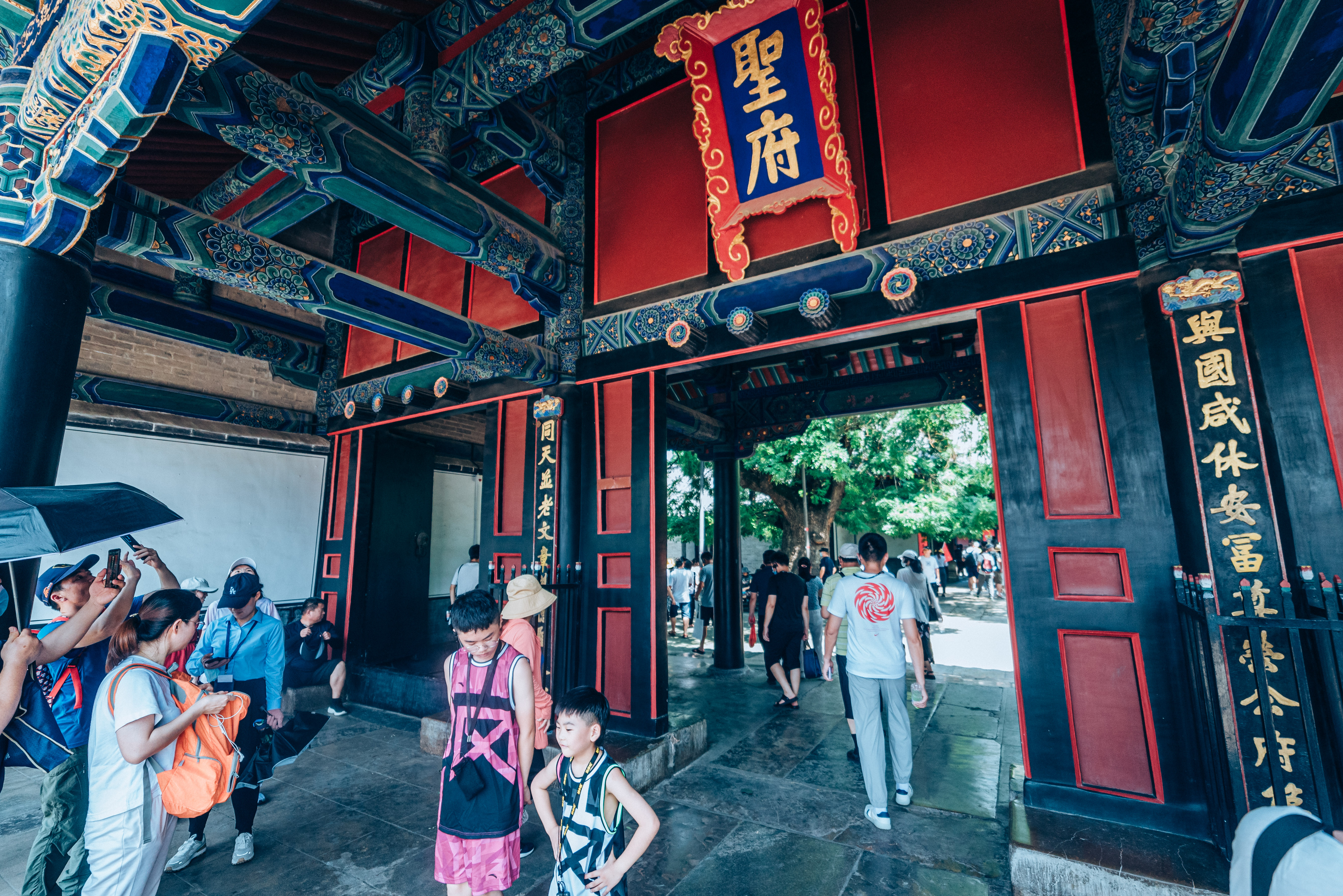 30岁创办中国第一所学校：2500年前，阙里到底发生了什么？