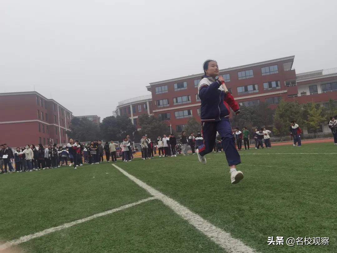 致青春，给梦想！成川外学子，用朝气与活力，尽展激情、健康阳光