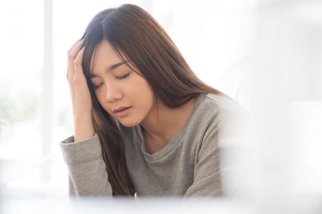 女大学生插足四口之家，发朋友圈秀恩爱被发现，还嚣张挑衅原配