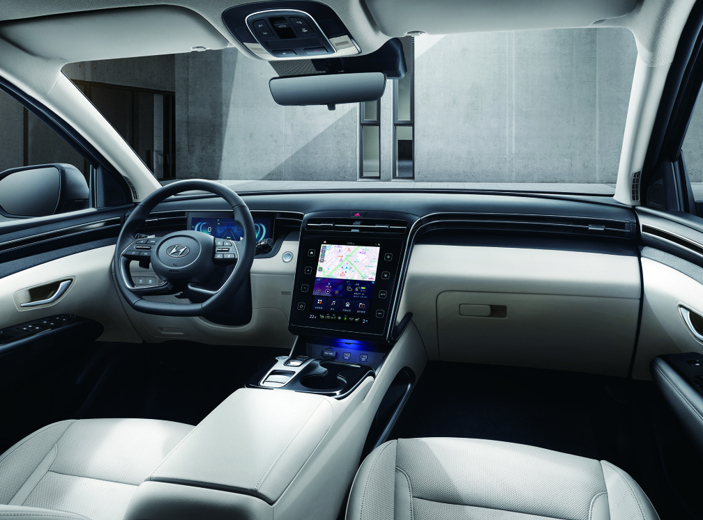 性能、空间领先同级，它能否盘活现代SUV家族｜试驾第五代途胜L