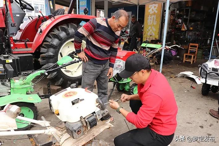 罗定：春耕时节，掀起购买农机热